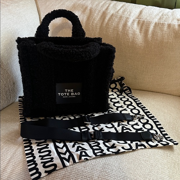 Black Sherpa March Jacobs The Tote Bag - Picture 5 of 6